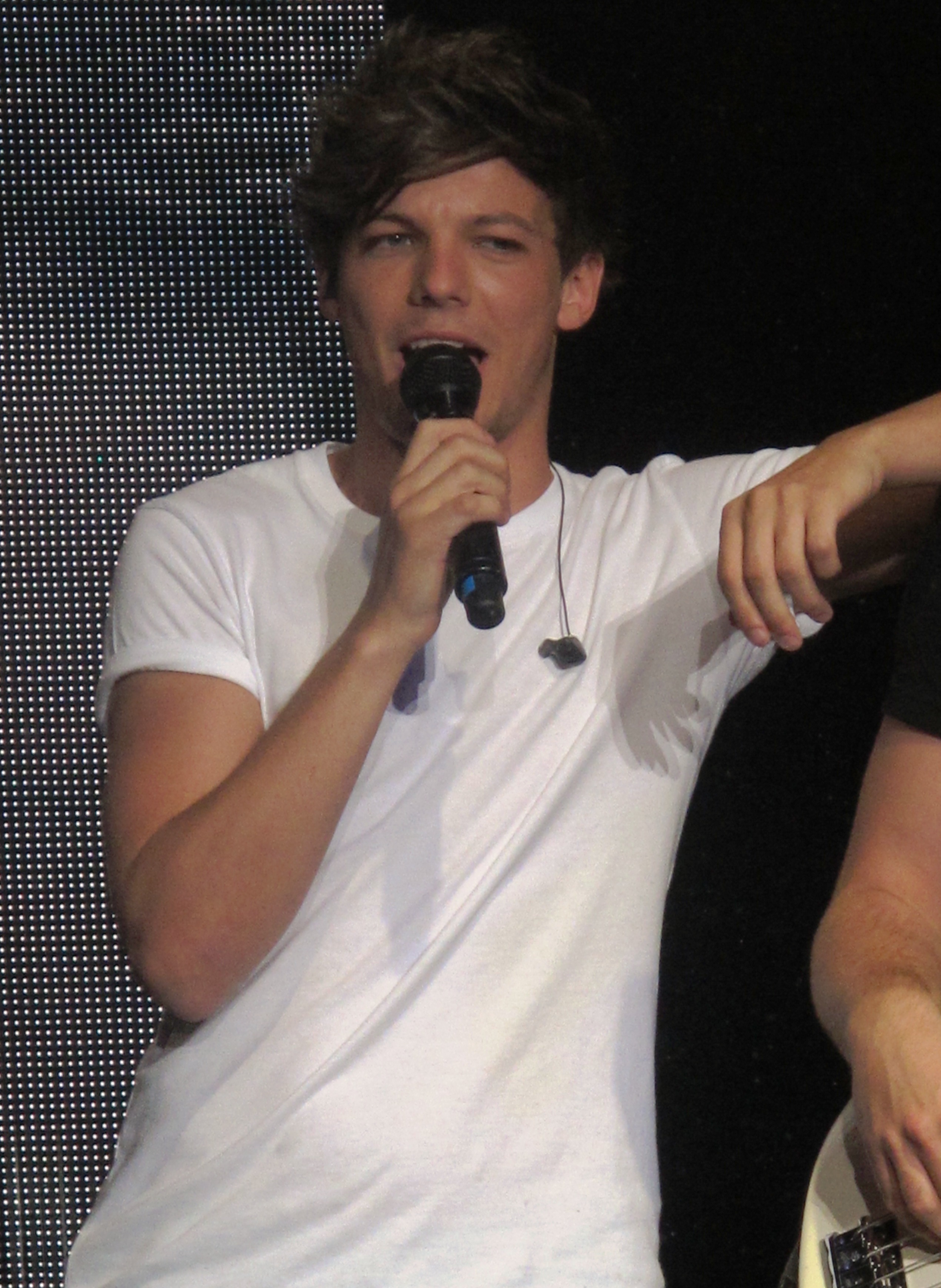  Archivo:Louis Tomlinson 1D 4.jpg - Wikipedia, la enciclopedia libre 